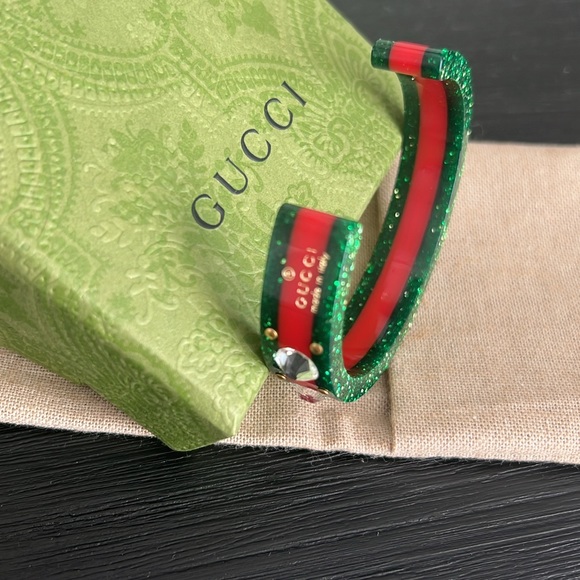 NEW Authentic Gucci Green & Red Crystal Studded Acrylic Bangle w/Bee Logo-Small - Picture 2 of 6